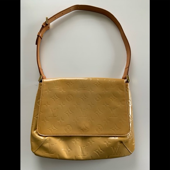 Louis Vuitton Yellow Monogram Vernis Leather Bag - Picture 2 of 4